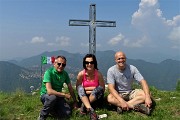 03 Noi tre, Piero, Debora, Max alla croce della Cornagera
